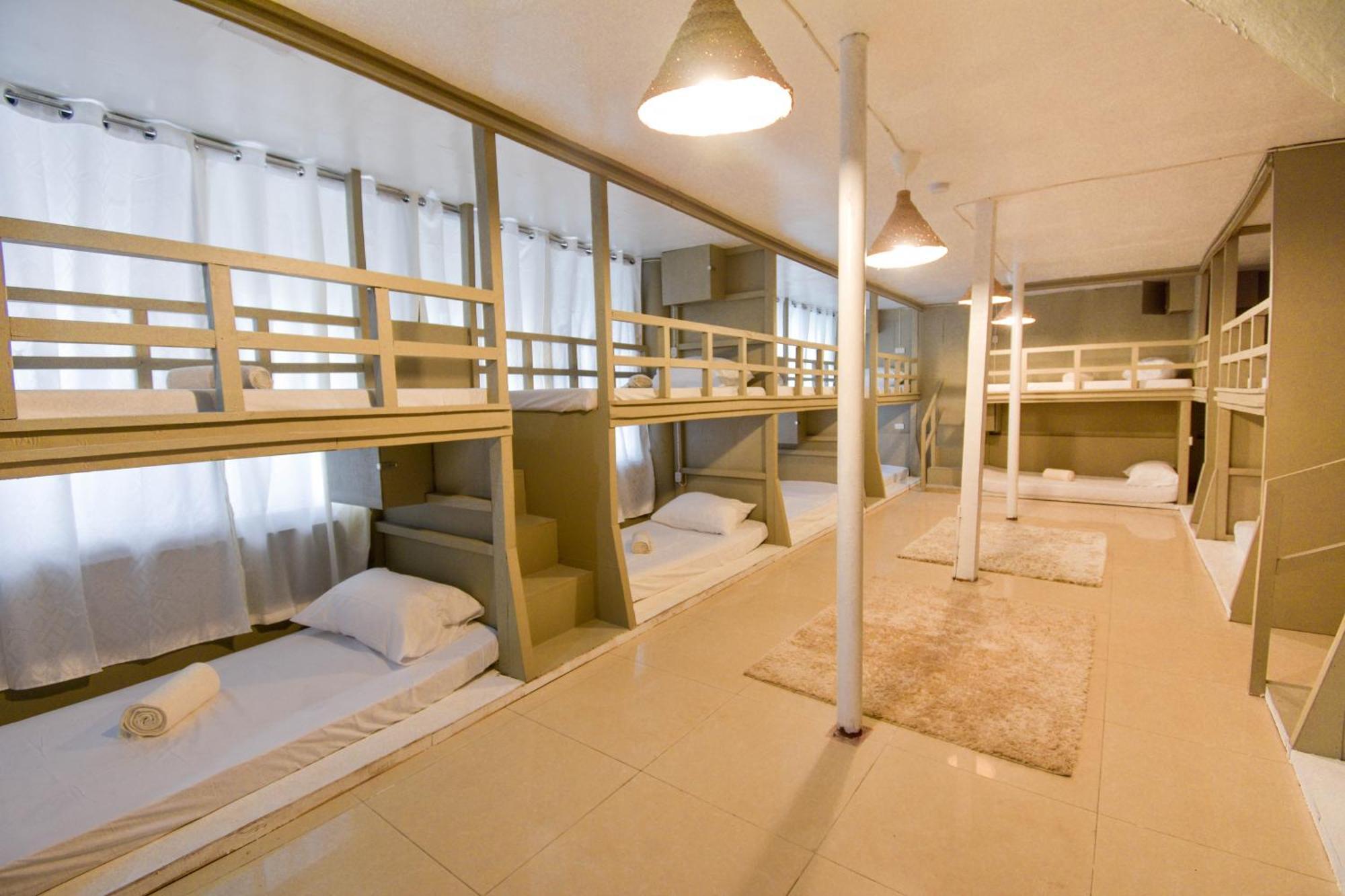 Treasure Isle Backpackers Hostel Boracay Island
