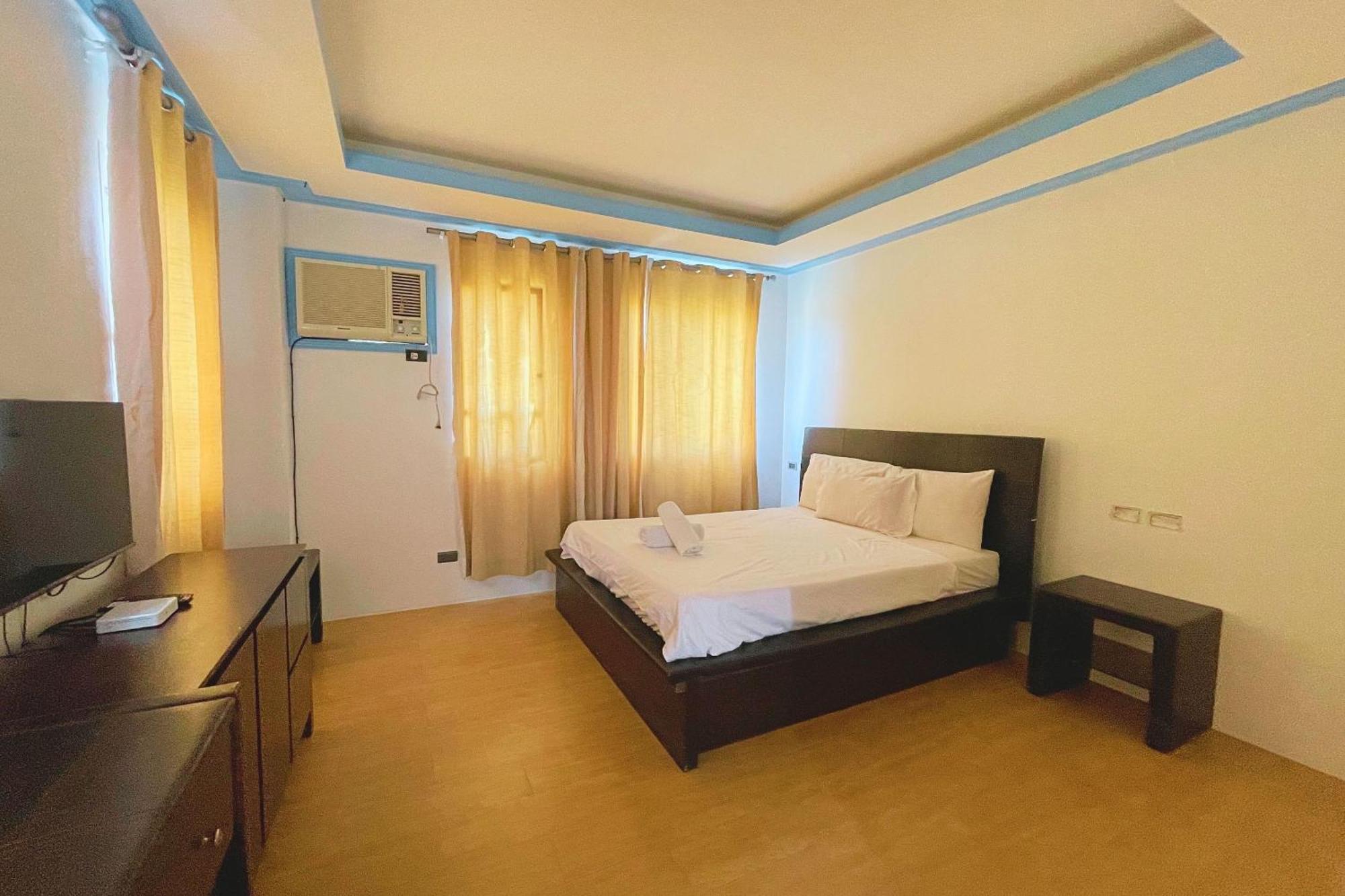 Hotel Here Innstead Boracay 3*