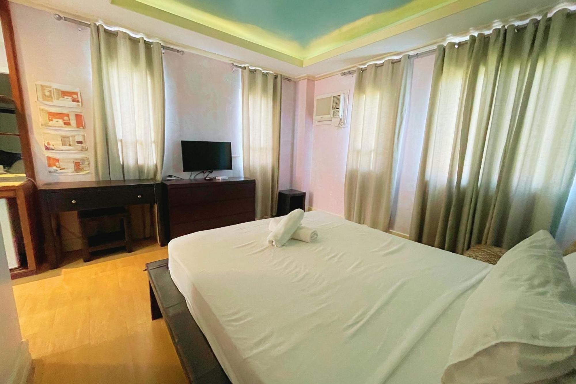 Hotel Here Innstead Boracay 3*