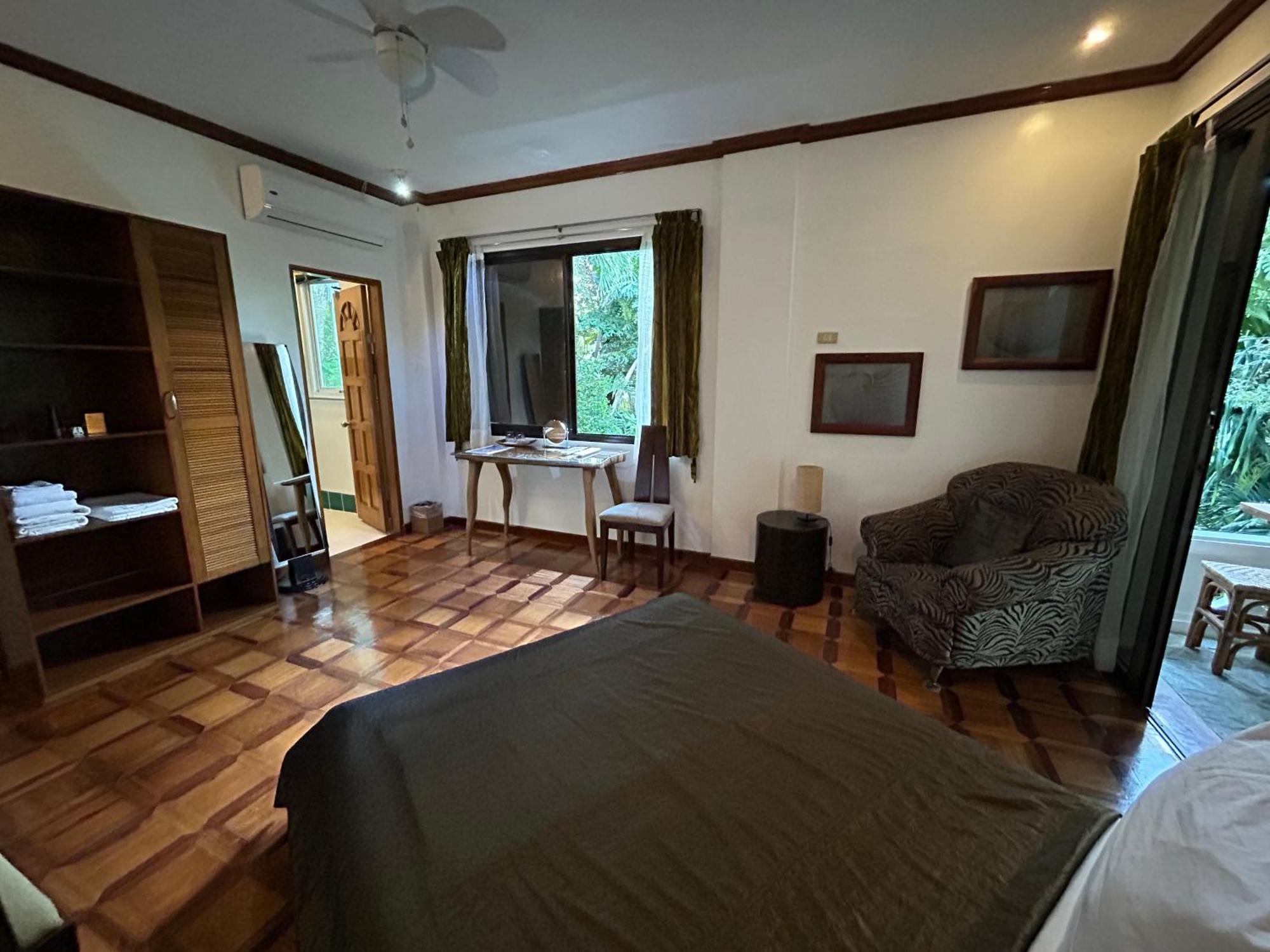 Argonauta Boracay And * Boracay Island