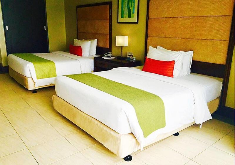 Deluxe D W Private Beachand Inifnity Pool And Golf Apartment *