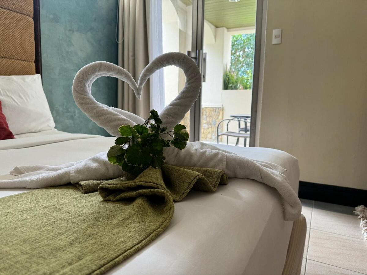 Deluxe D W Private Beachand Inifnity Pool And Golf Apartment