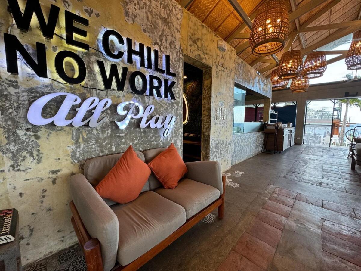 Deluxe D W Private Beachand Inifnity Pool And Golf