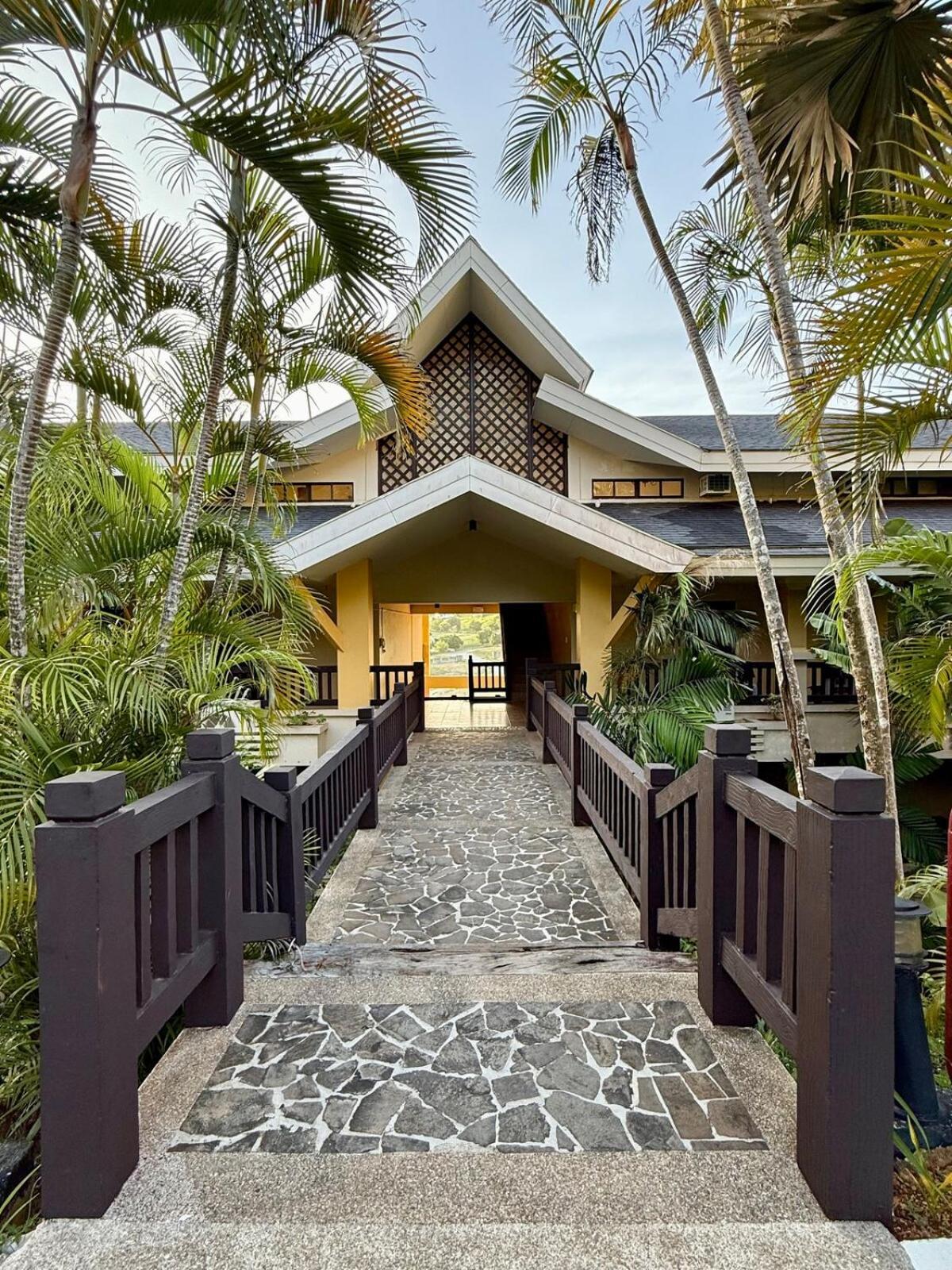 Raffy White Boracay Apartment