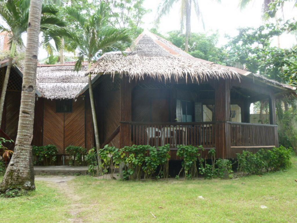 Boracay Huts Guest house 2*