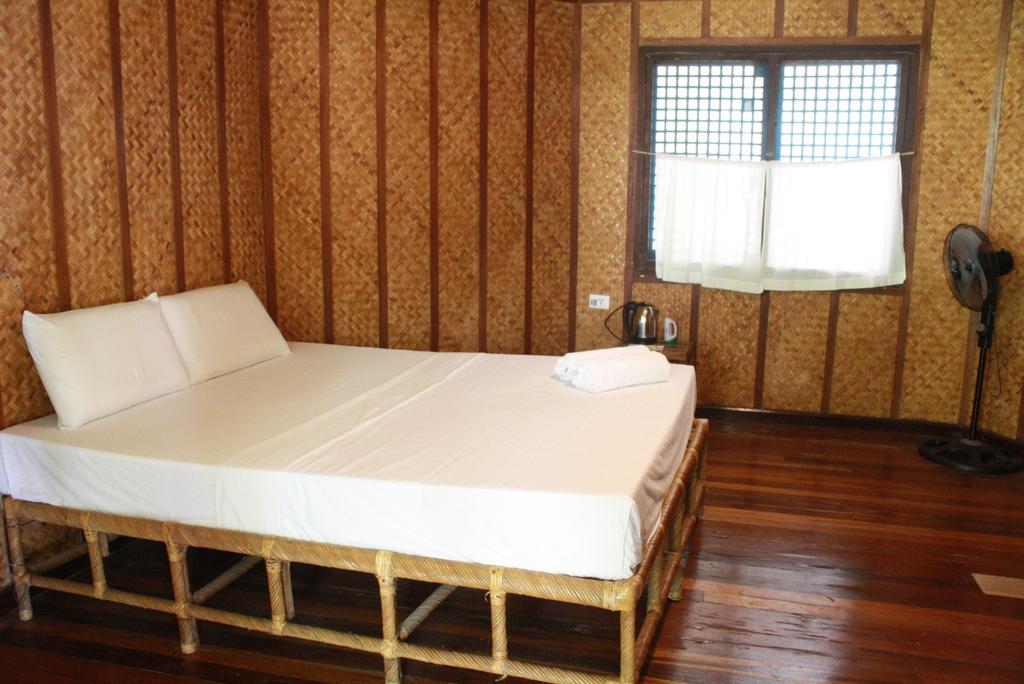 Boracay Huts 2*