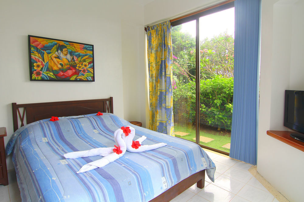 Hotel Diniwid Villas