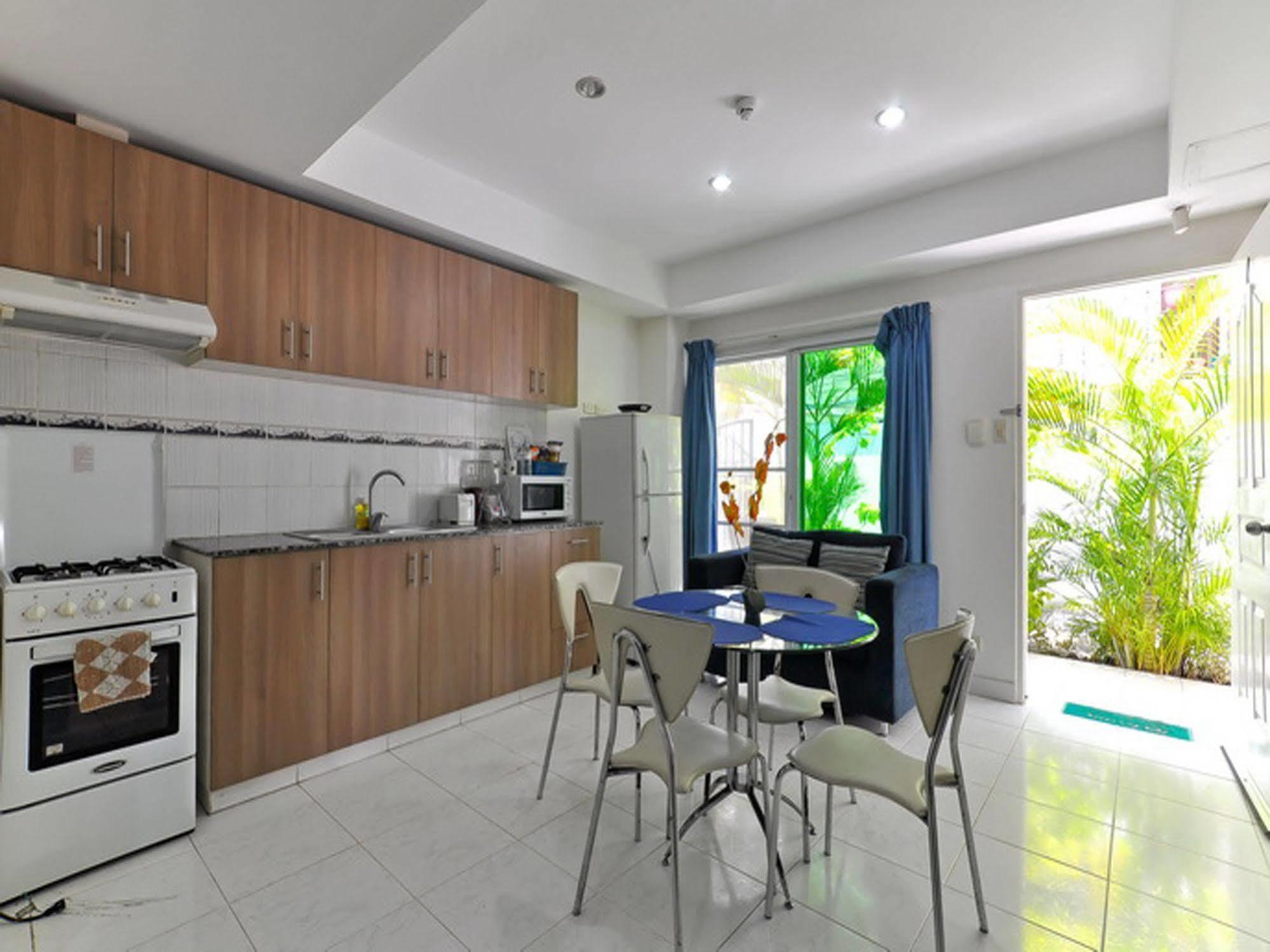 Roxon Apartment *