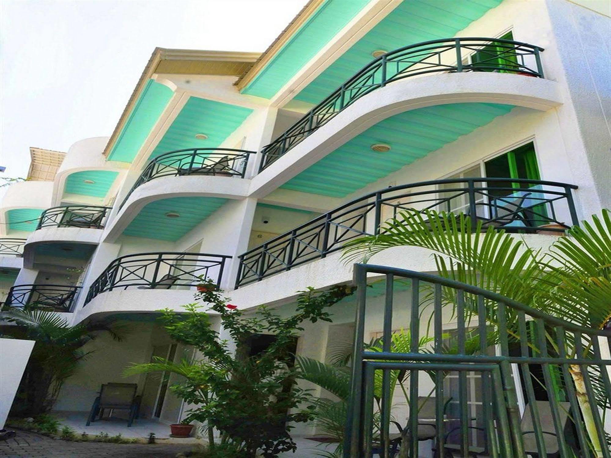 Roxon Apartment *