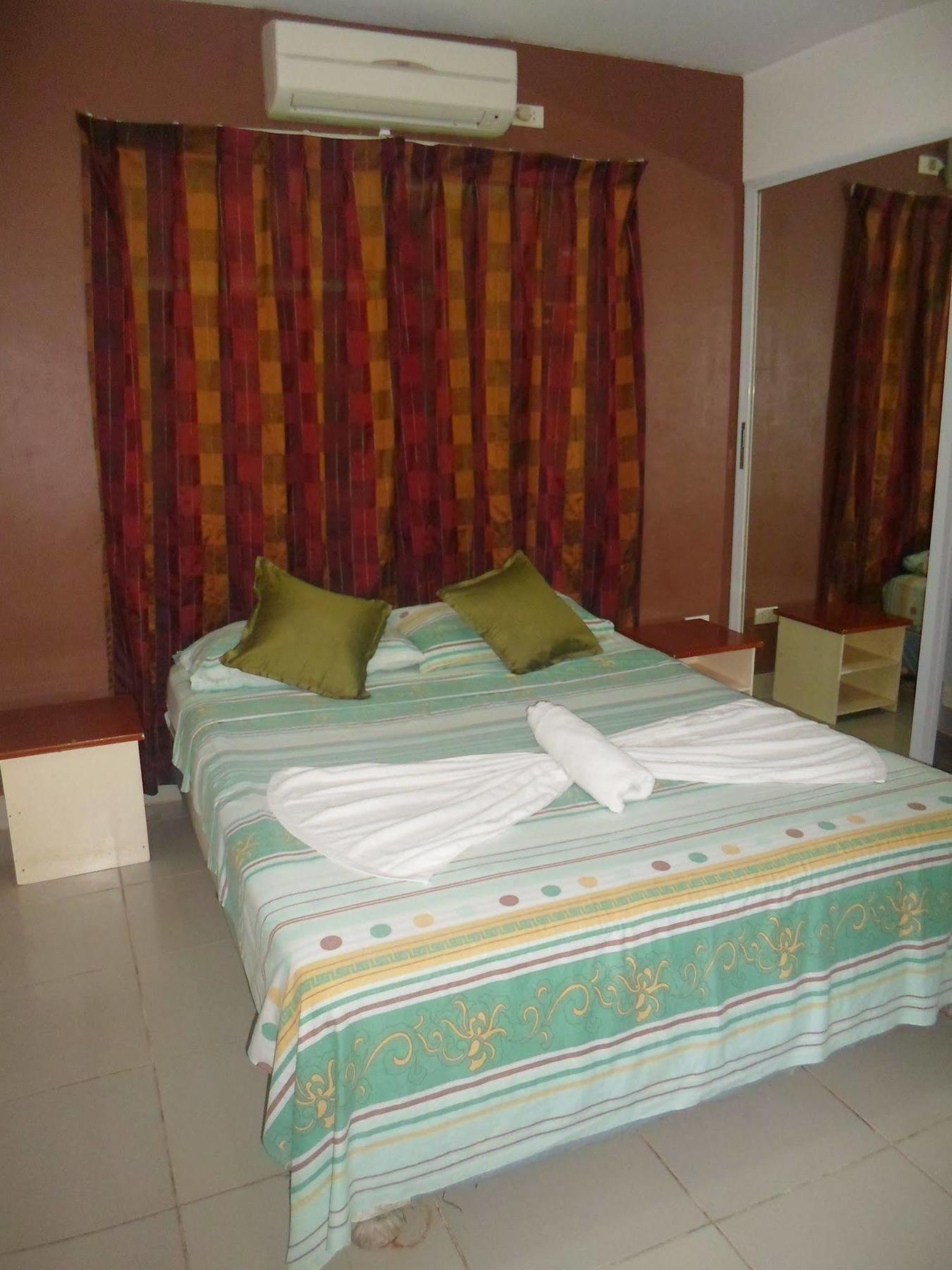 Roxon Apartment