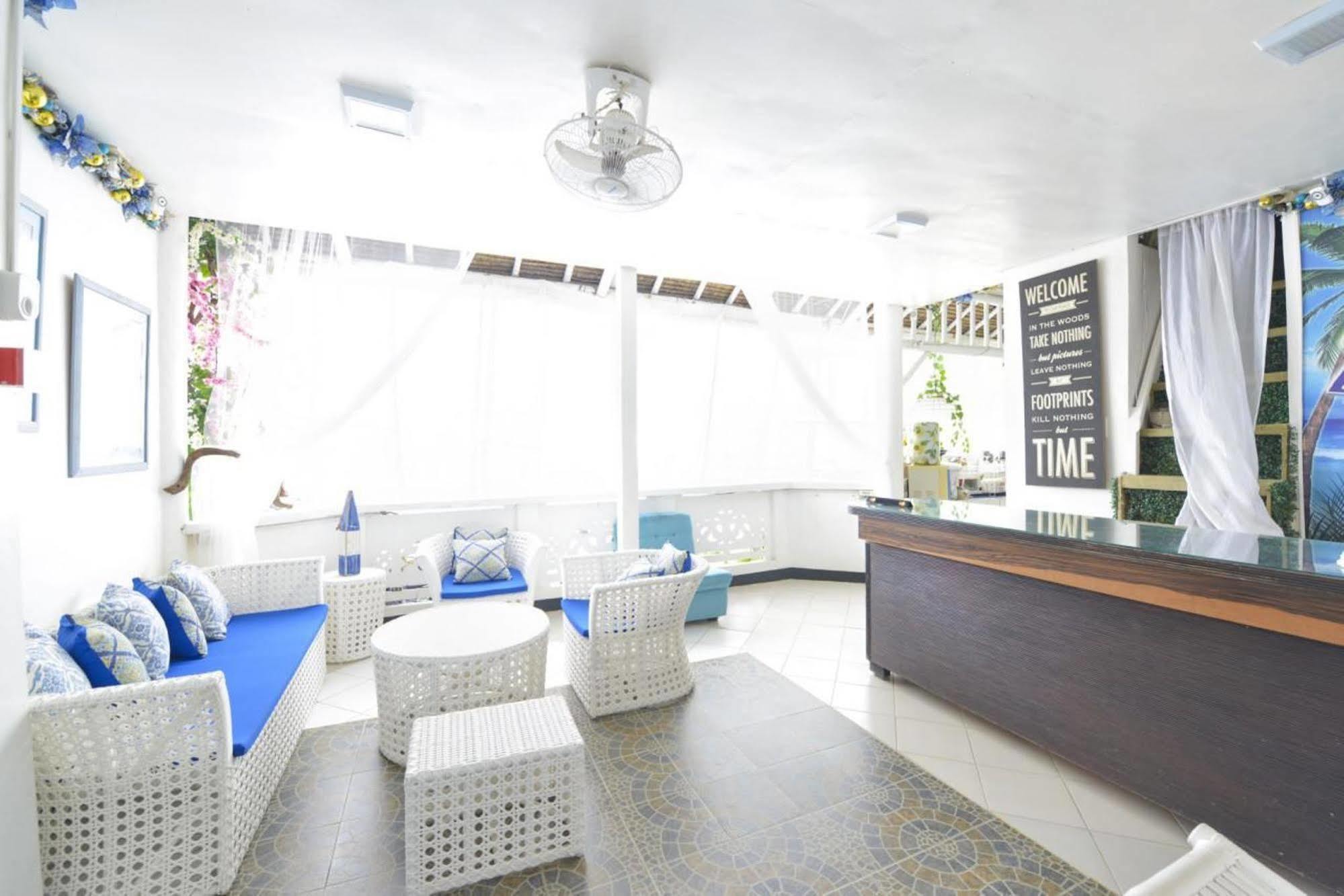 The Blue Veranda Suites Boracay Hotel 2*