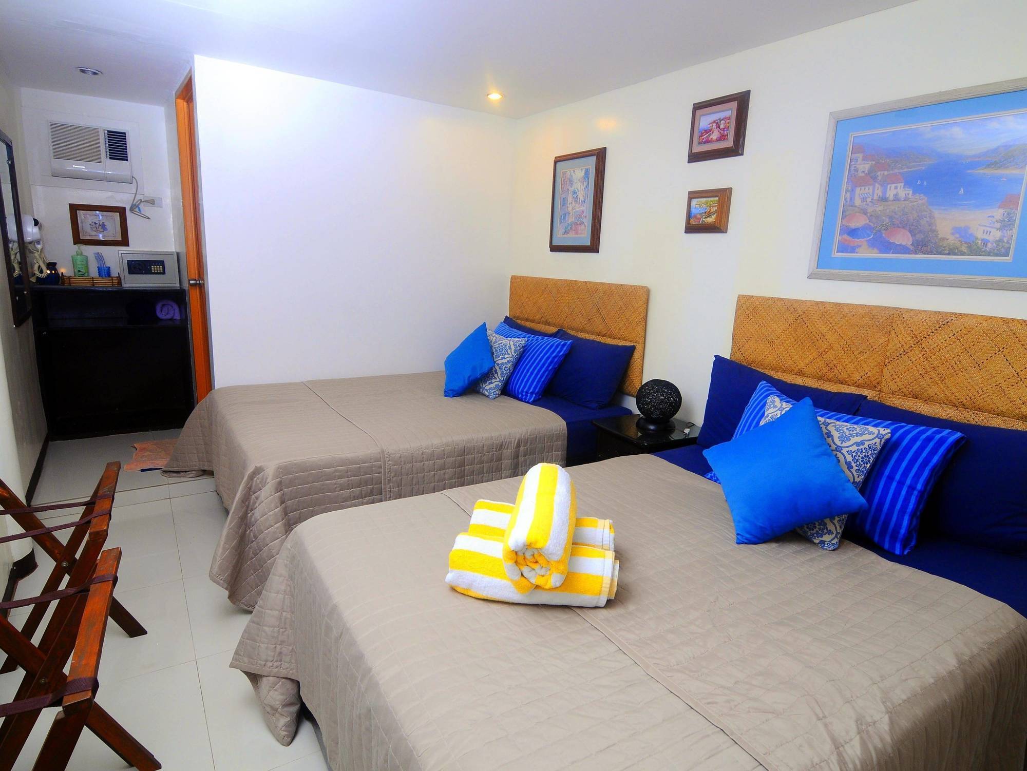 The Blue Veranda Suites Boracay Hotel 2*