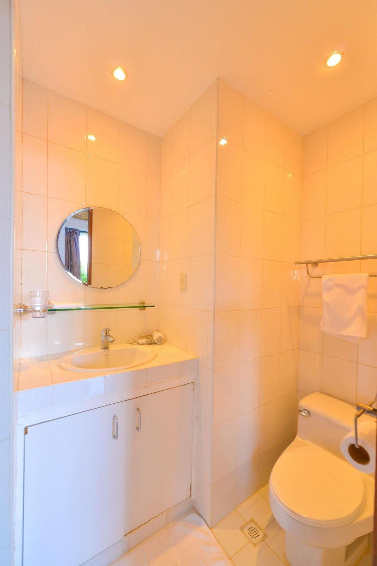 Hotel Diniwid Villas *