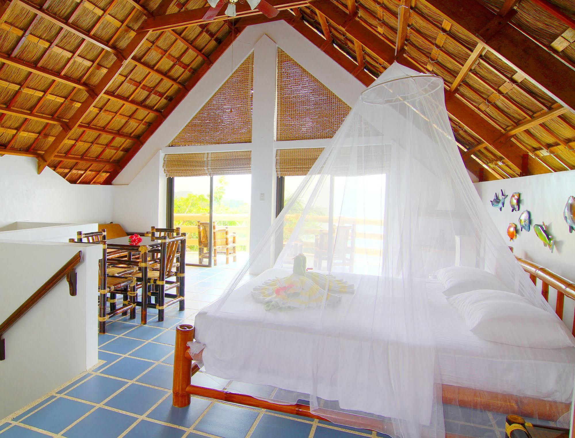 Diniwid Villas * Boracay Island