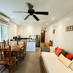 Kasiyahan House With Private Swimming Pool