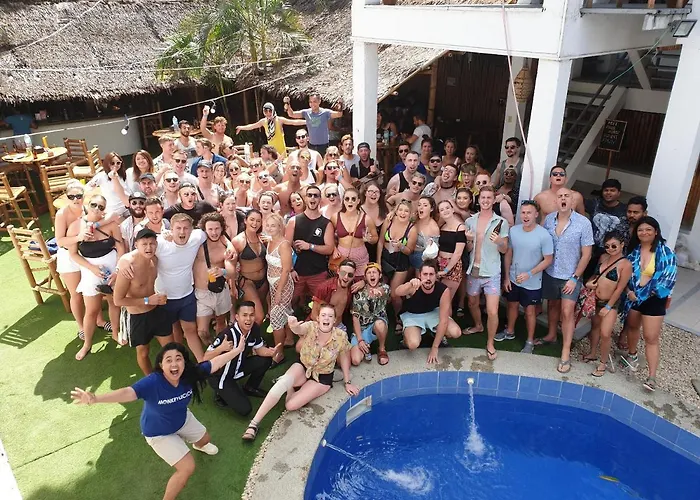 Mad Monkey Hostel Boracay