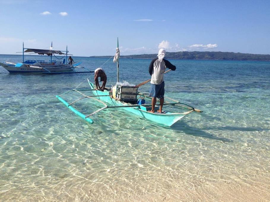 Kasiyahan House With Private Swimming Pool