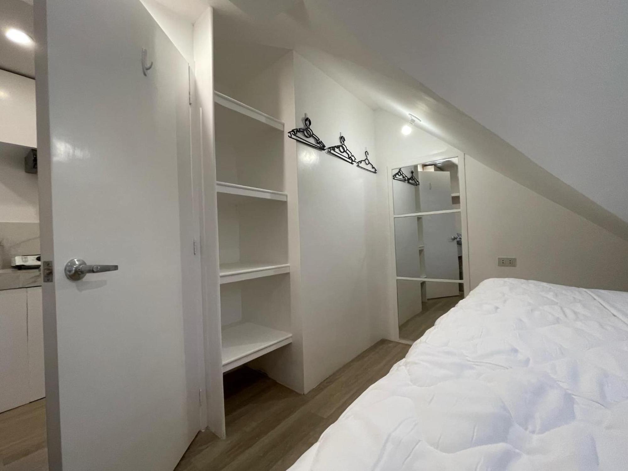Apartment Travel Butler Ph *