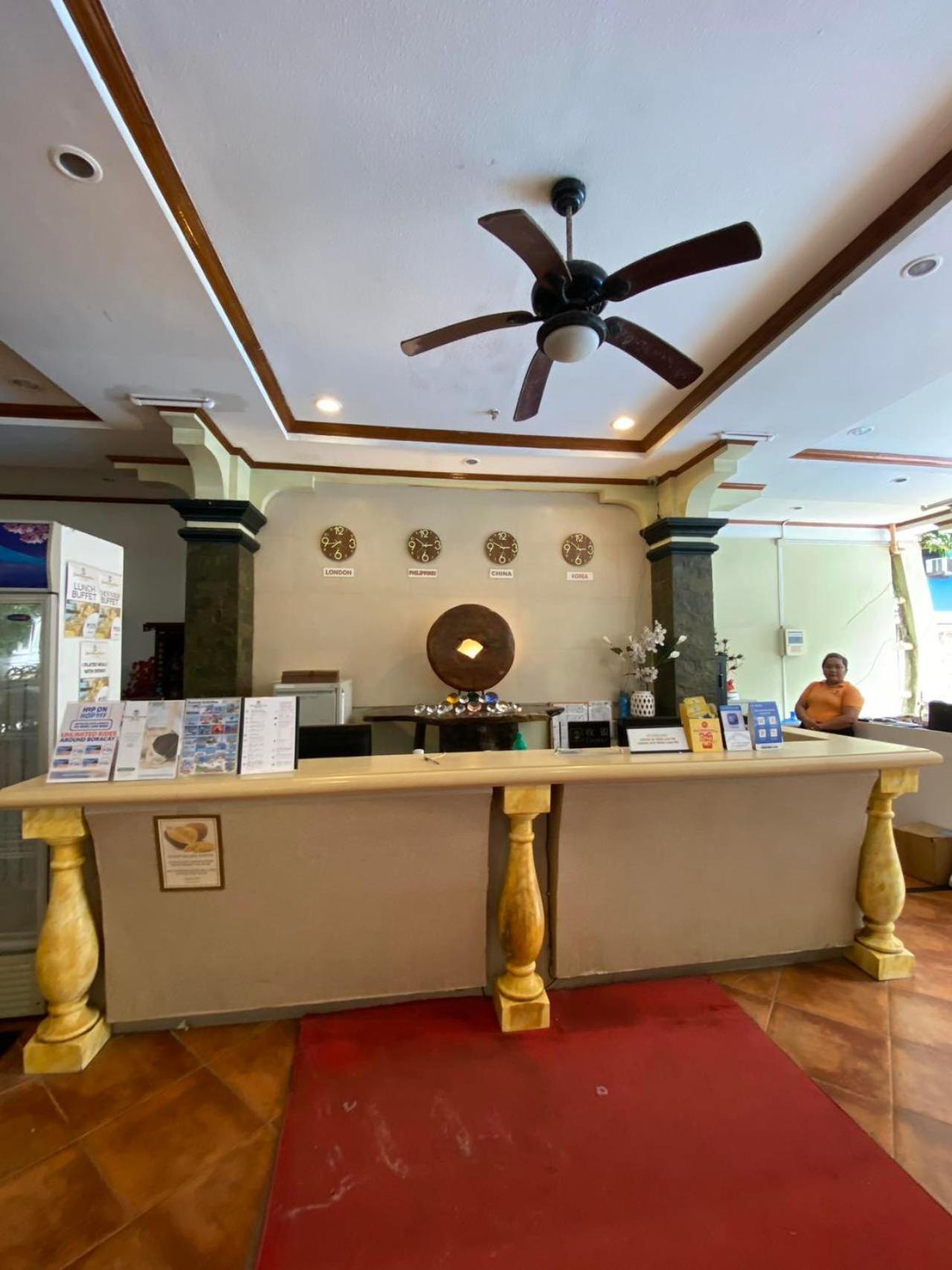 Grand Boracay By Tripzyfun Hotel