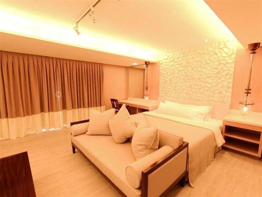Waling-waling Beach Hotel