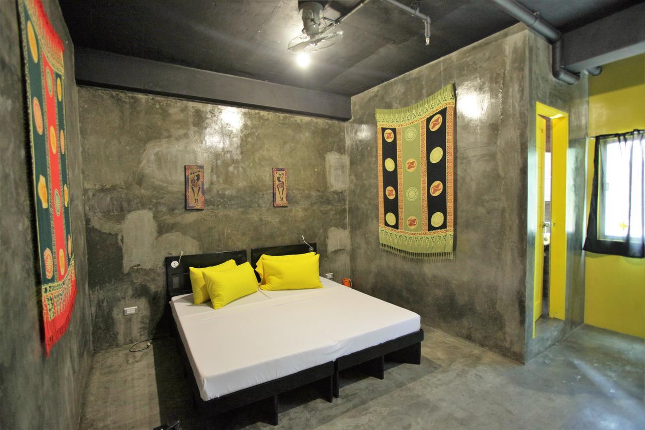 W Hostel Boracay