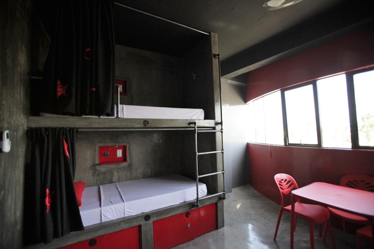 W Hostel Boracay